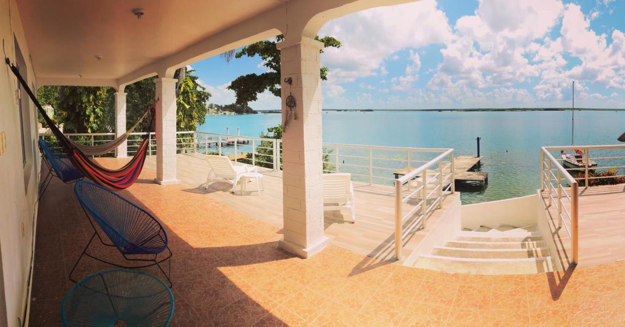 Casa Sol Y Luna Bacalar Bed and Breakfast Eksteriør billede